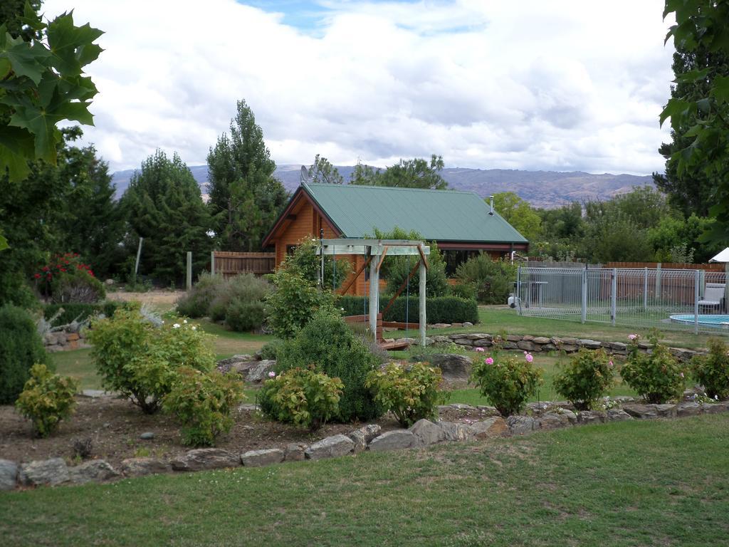 Mirabell Chalets Alexandra Exterior photo