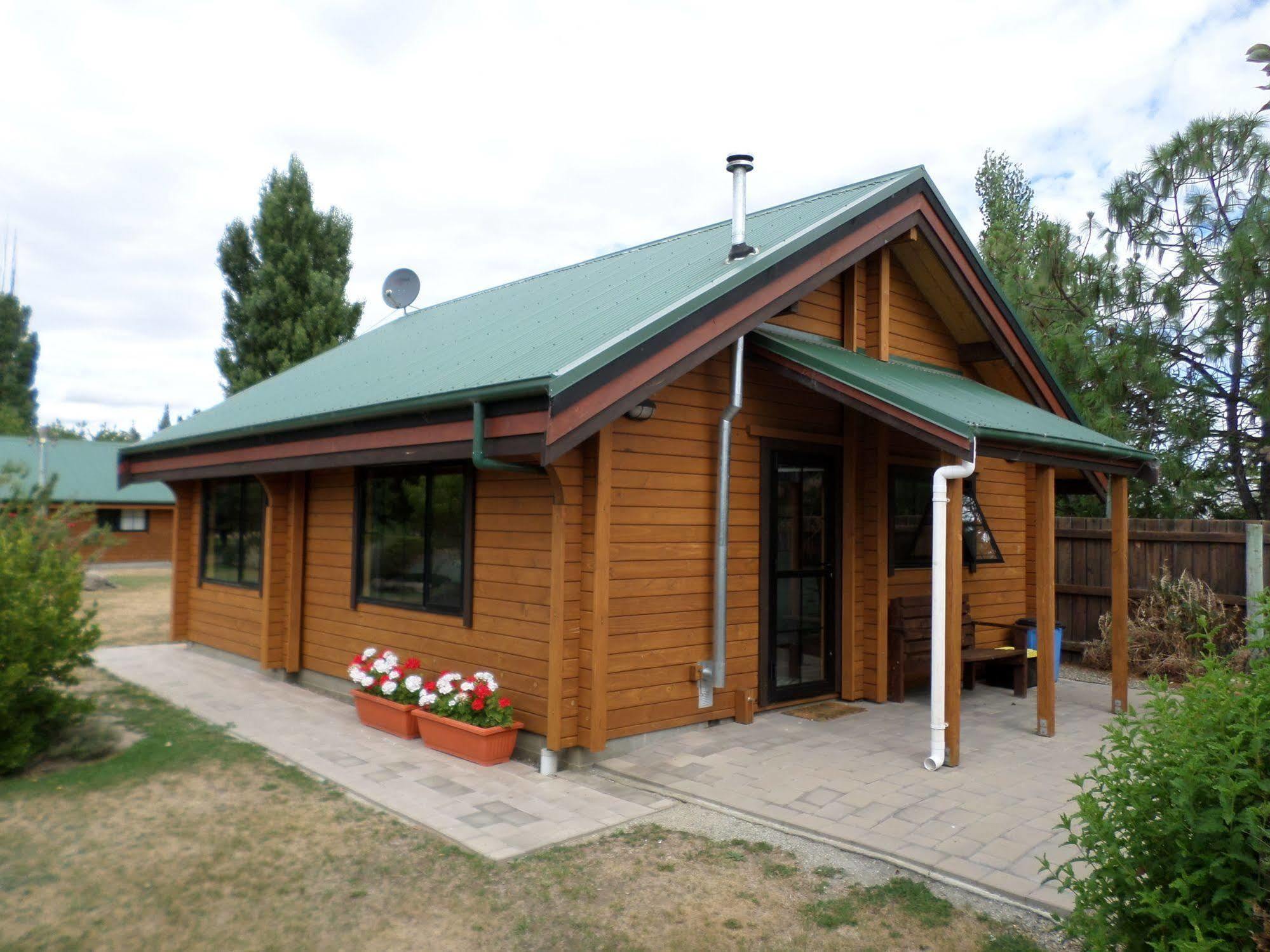 Mirabell Chalets Alexandra Exterior photo